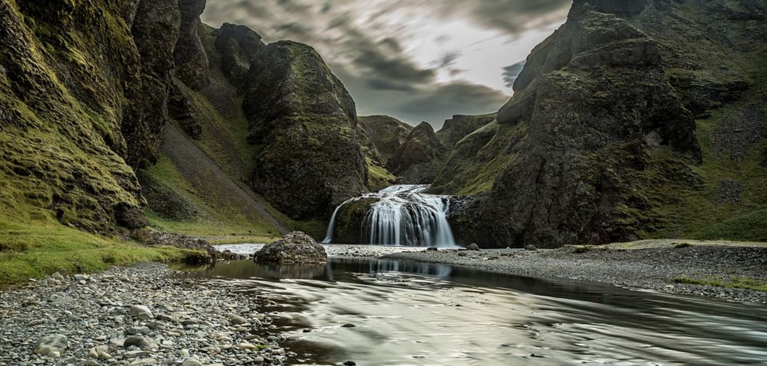Barnafoss, Hraunfossar, Reykholt, Borgarnes