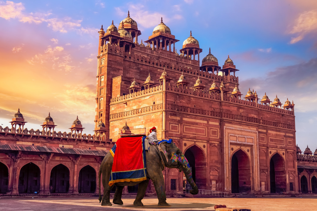 Taj Mahal, Agra Fort, Amber Fort, Fort Aguada