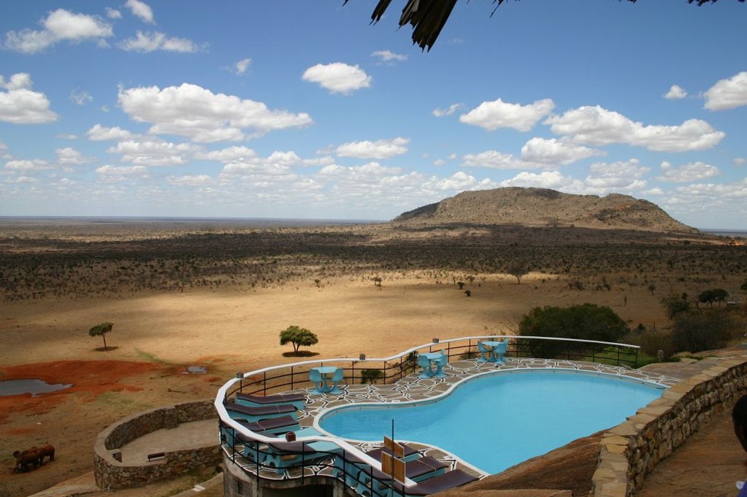 Masai Mara, Mara River, Great Rift Valley, snow-capped Mount Kilimanjaro