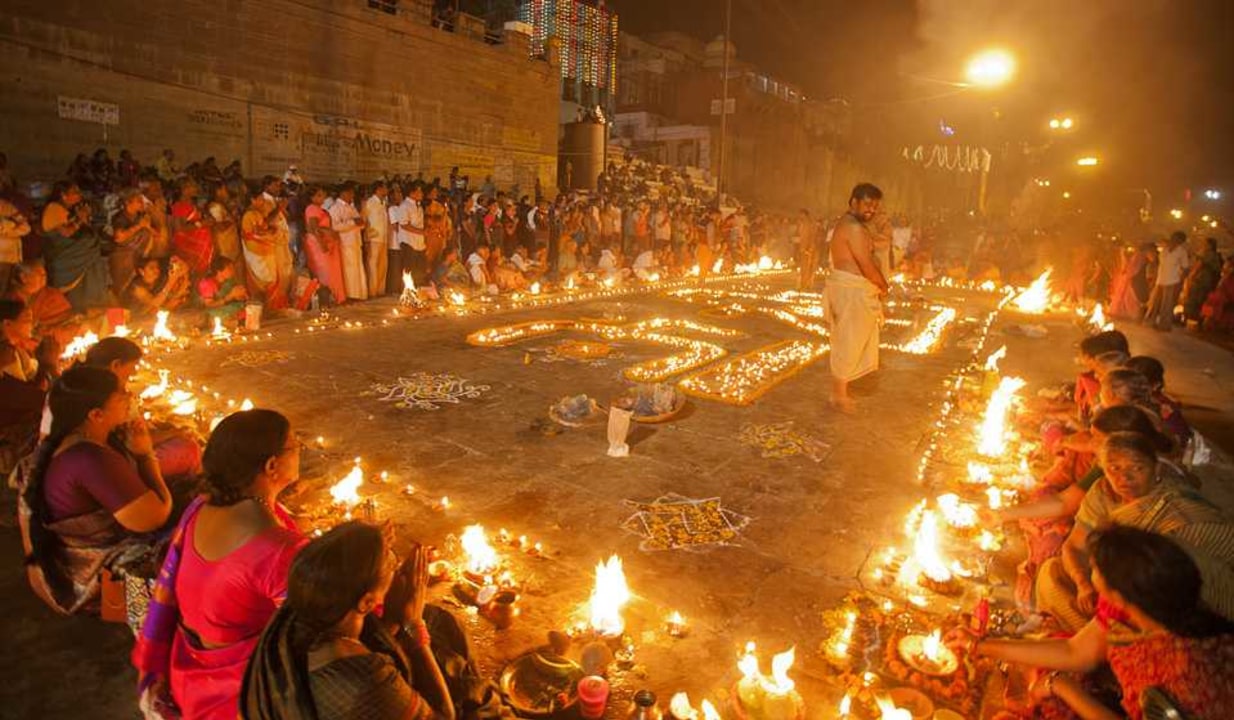 Varanasi alleyways, Ghats of the Ganges, millions of earthen lamps