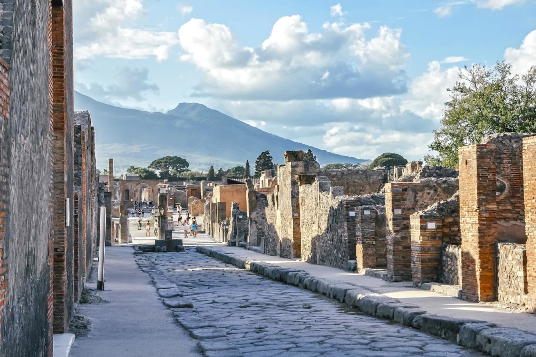 Porta Marina Superiore, the Forum, Pompeii, Mount Vesuvius