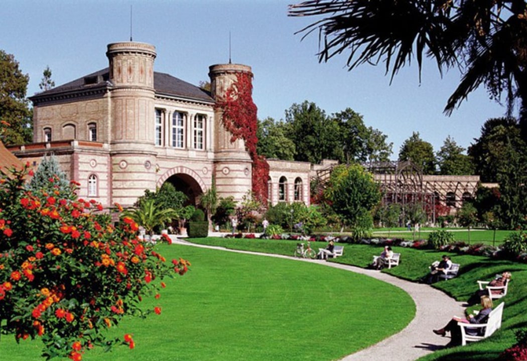 Karlsruhe Palace gardens, Pyramid at Marketplace Square, Friedrichsplatz, Ettlinger Tor
