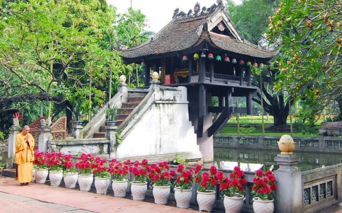 Ho Chi Minh Mausoleum, One Pillar Pagoda, Hanoi Train Street, Ngọc Sơn Temple