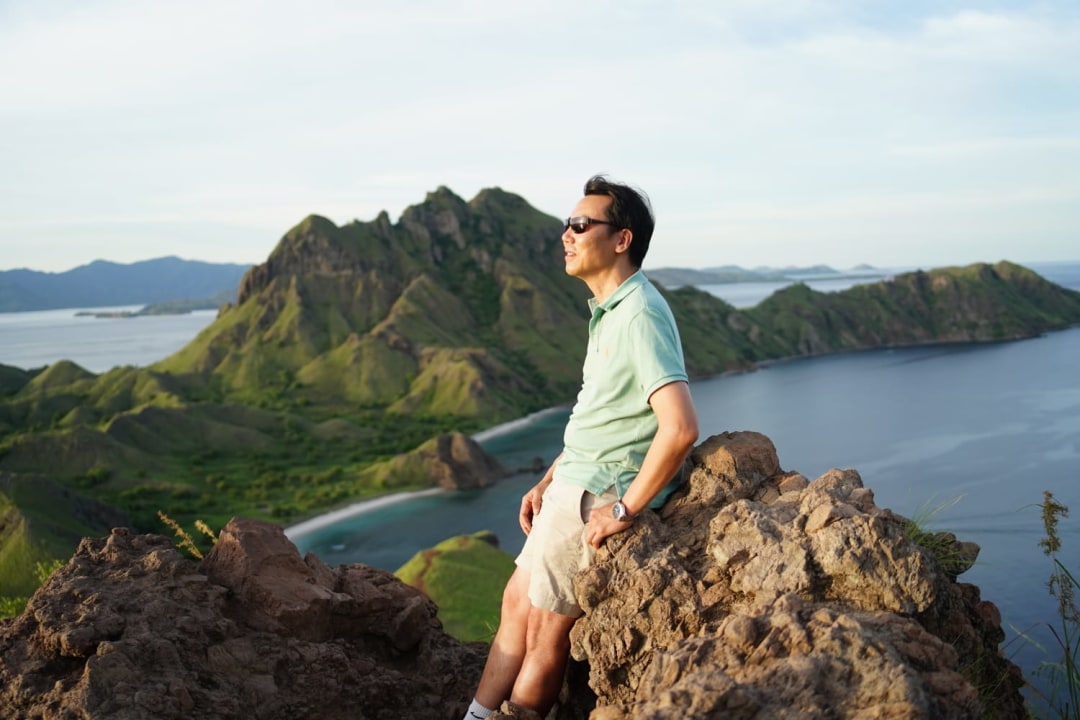 Padar Island vistas, Pink Beach snorkelling, Komodo Island treks, Kanawa Island beaches