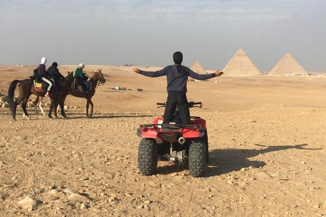 Giza Pyramids, Giza Plateau, desert dunes