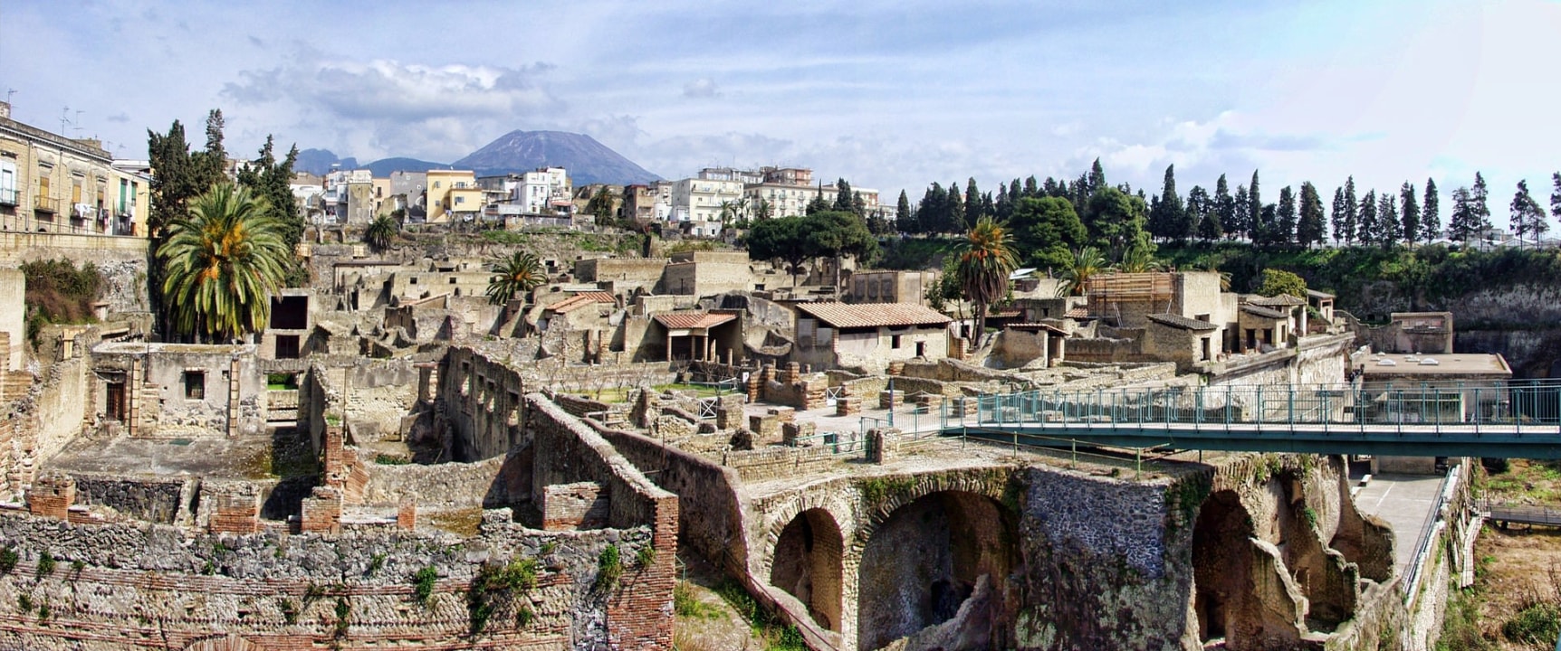 Pompeii, Herculaneum, the Forum (main square), the beach where more than 300 skeletons were found