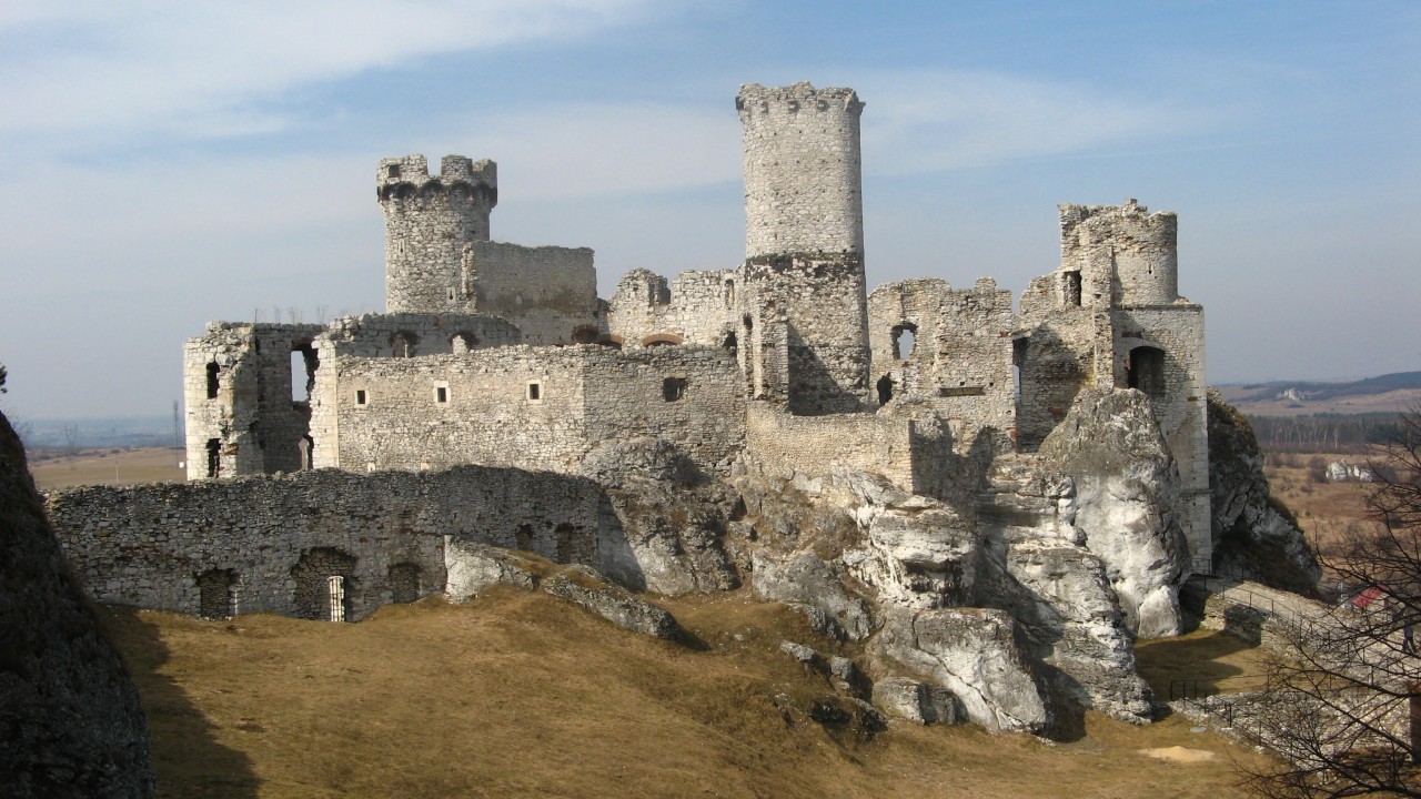 Pieskowa Skała castle, Błędowska Desert, Ojców National Park, Ogrodzieniec ruins