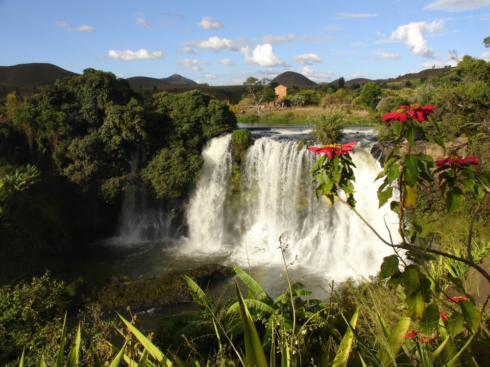 Lemurs' Park, Chute de la Lilly waterfall, Mantasoa Lake
