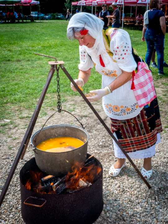 Outdoor cooking, Râșnov, surrounding mountains