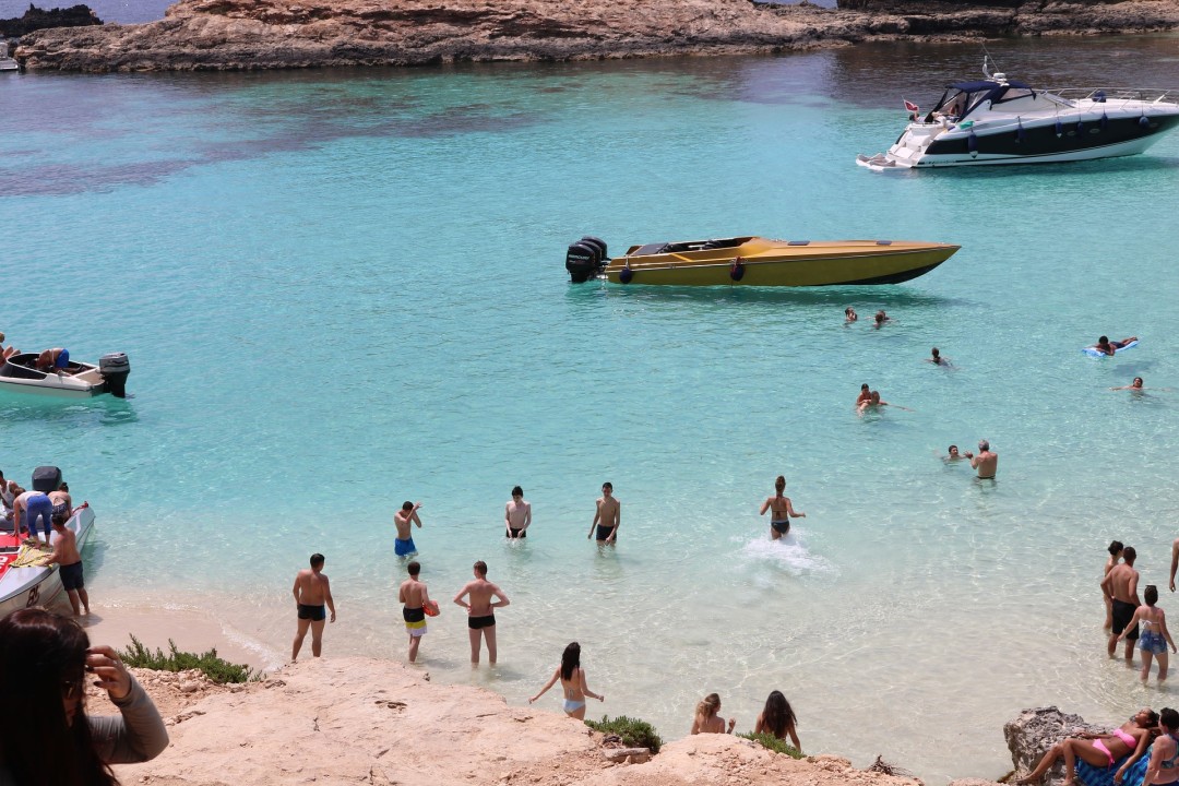 Blue Lagoon, Santa Maria Cave, St. Pauls Islands