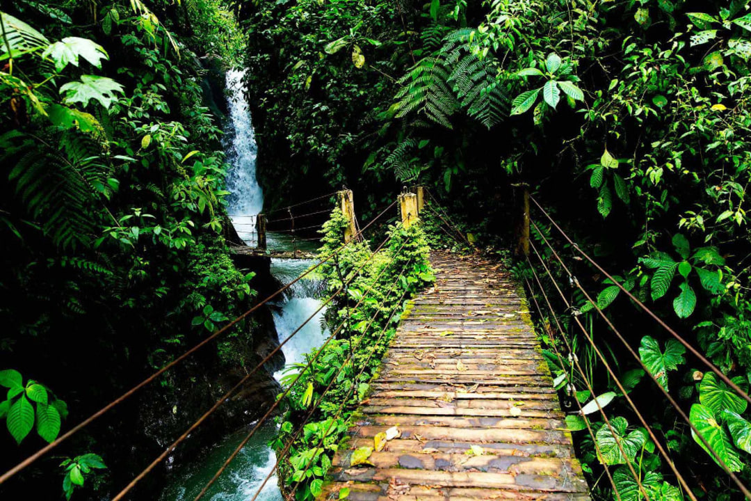 Pululahua crater viewpoint, Mindo valley, La Tarabita (cable car), waterfall route
