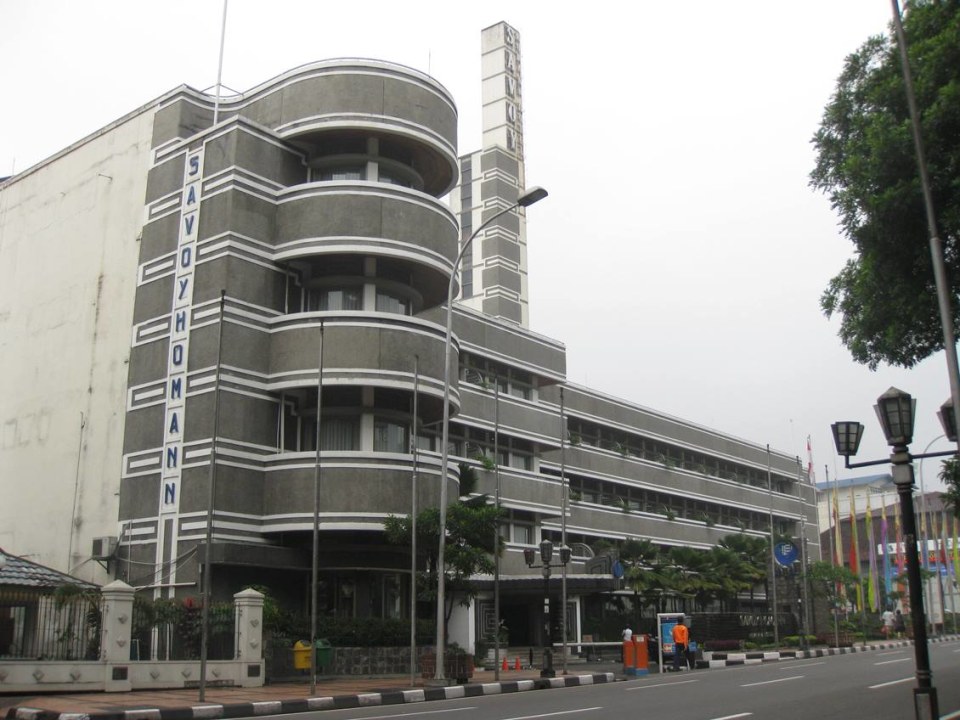 Villa Isola, Geology Museum, Gedung Merdeka, Dago Park