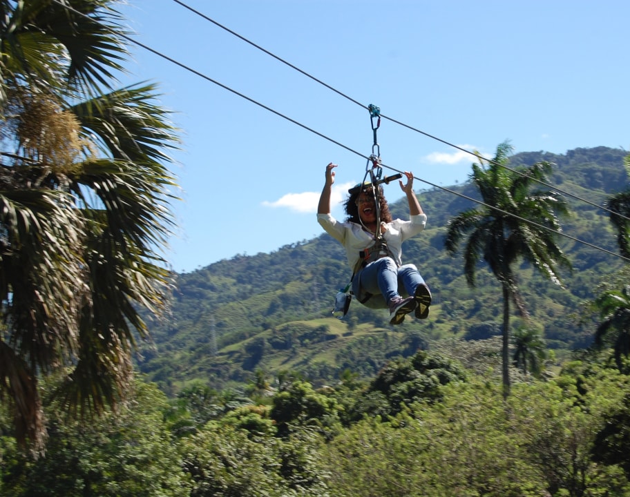 Country World Adventure Park, Maimón, pool zip line, tropical garden