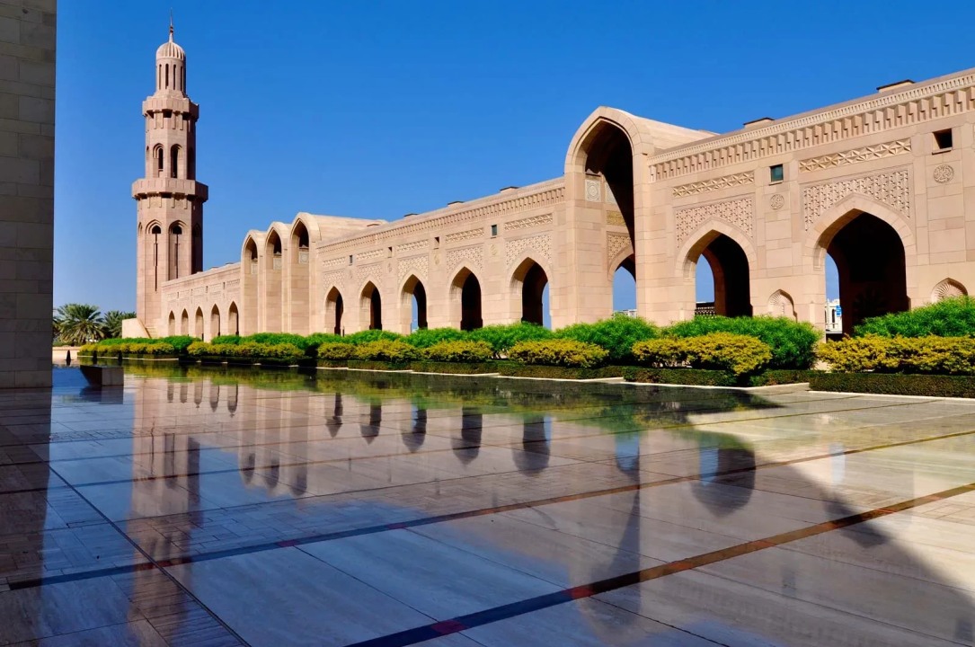 Sultan Qaboos Grand Mosque, Muttrah Souq, Al Alam Palace