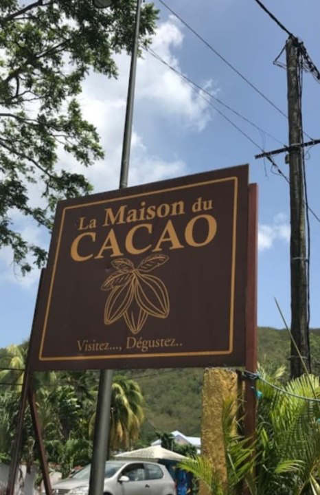 Jacques Cousteau Reserve, channel behind Pigeon Island, Maison de cacao in Pointe-Noire, Bouillante
