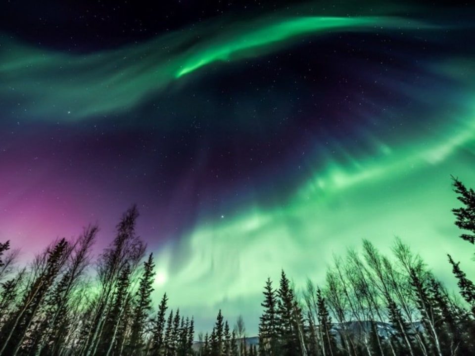 high Lappish hill, traditional Lappish cottage, Northern Aurora Lights