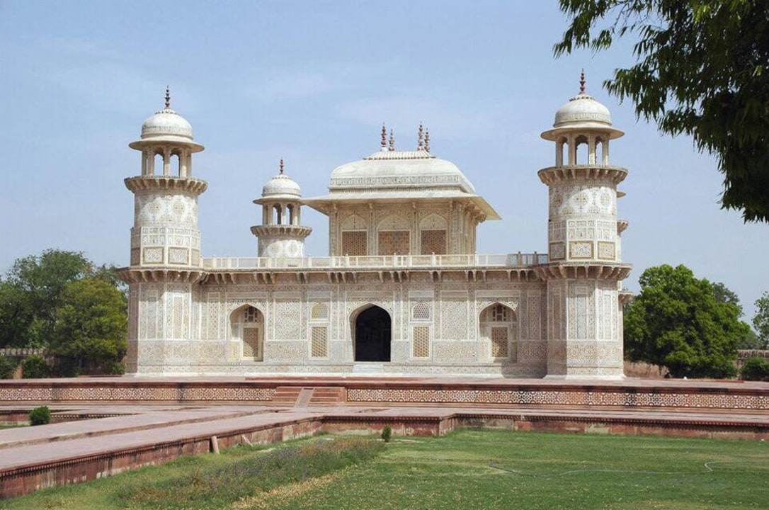 Taj Mahal at sunrise, Mehtab Bagh, Tomb of I'timad-ud-Daulah