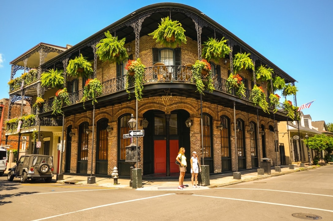 French Quarter, Creole heritage buildings, oldest continuously run bar in North America