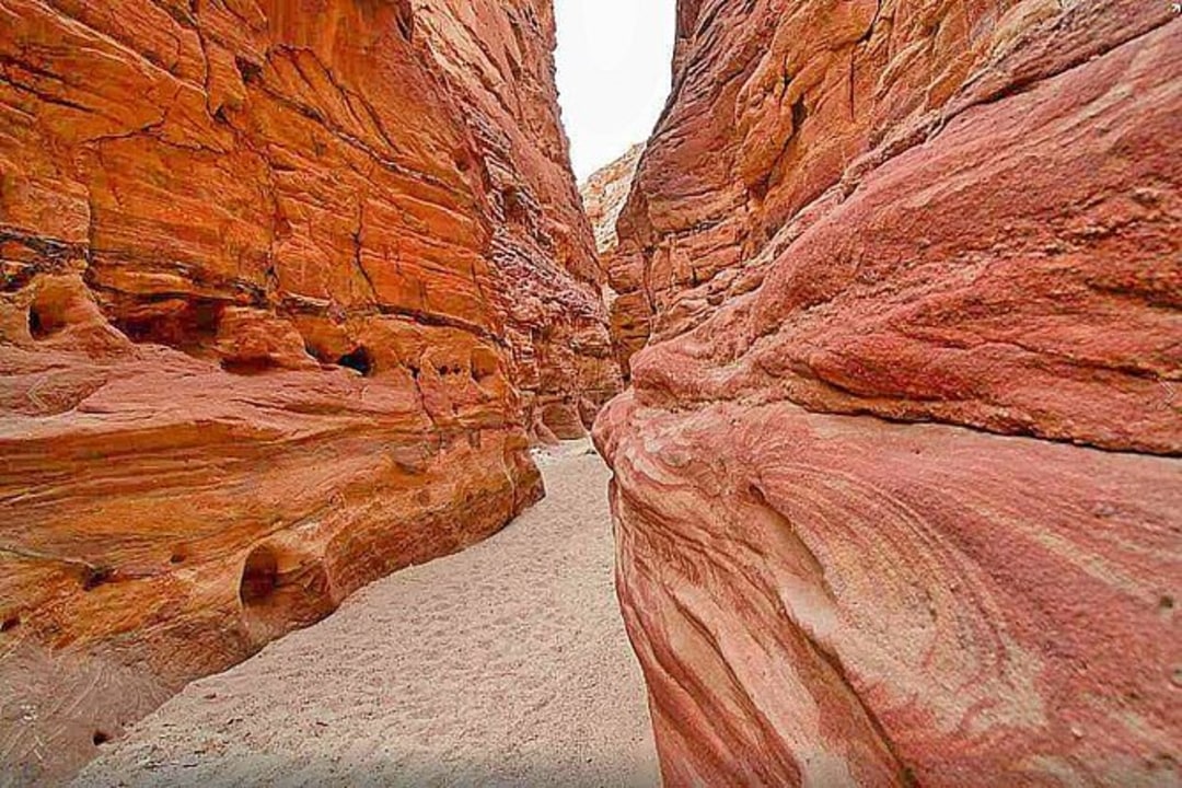 Colored Canyon, Blue Hole, Abu Galum Reserve