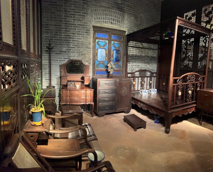 Xihua Road breakfast stalls, Chen Clan Ancestral Hall, Pantang Ancient Village canals, Red Bridge and Moonlight Bridge