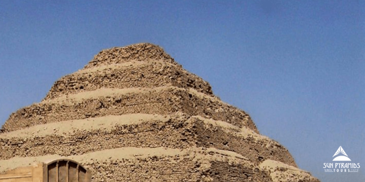 Pyramids of Cheops, Chephren, and Menkaure, Step Pyramid of Djoser, Memphis, the first pharaonic capital
