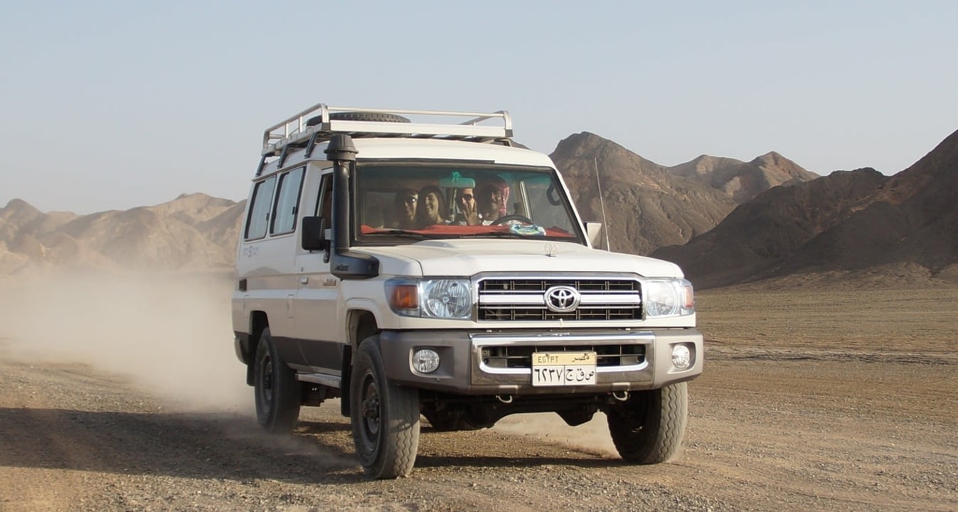 Black Desert, White Desert limestone formations, Agabat Valley panoramas, Crystal Mountain