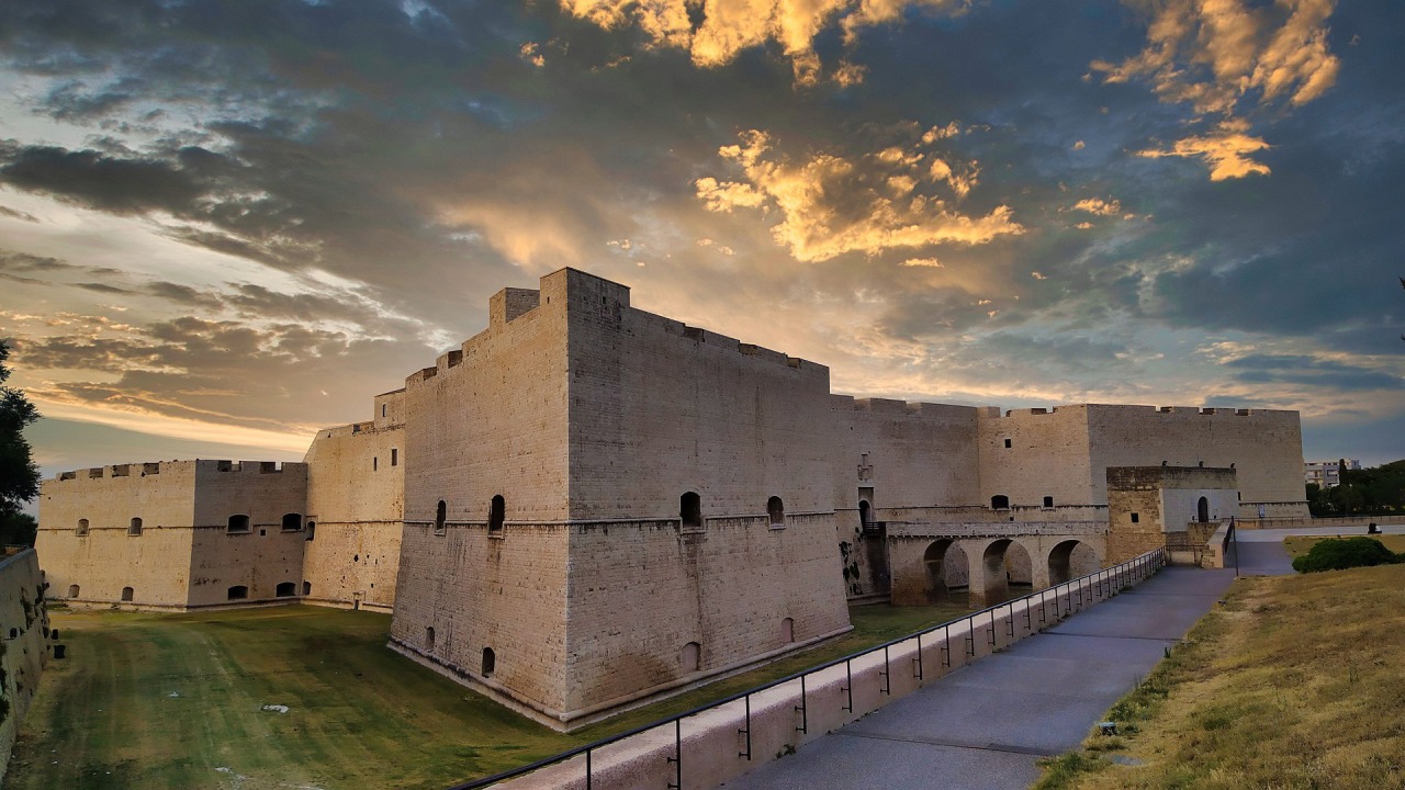 Castel del Monte, Castello di Barletta - Città Della Disfida, Castello di Trani