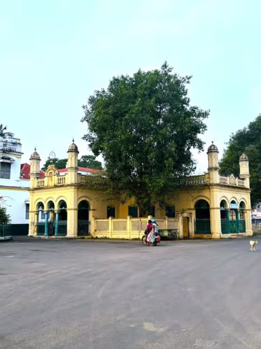 Chidambaram Vilas, Kaathuvalathan Ayyanar Temple terracotta horses, Kanadukathan Palace