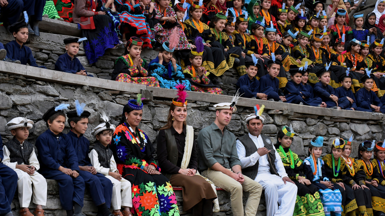 Kalash Valley, Attabad Lake, Baltit Fort, Rakaposhi Peak 7788 m viewpoint