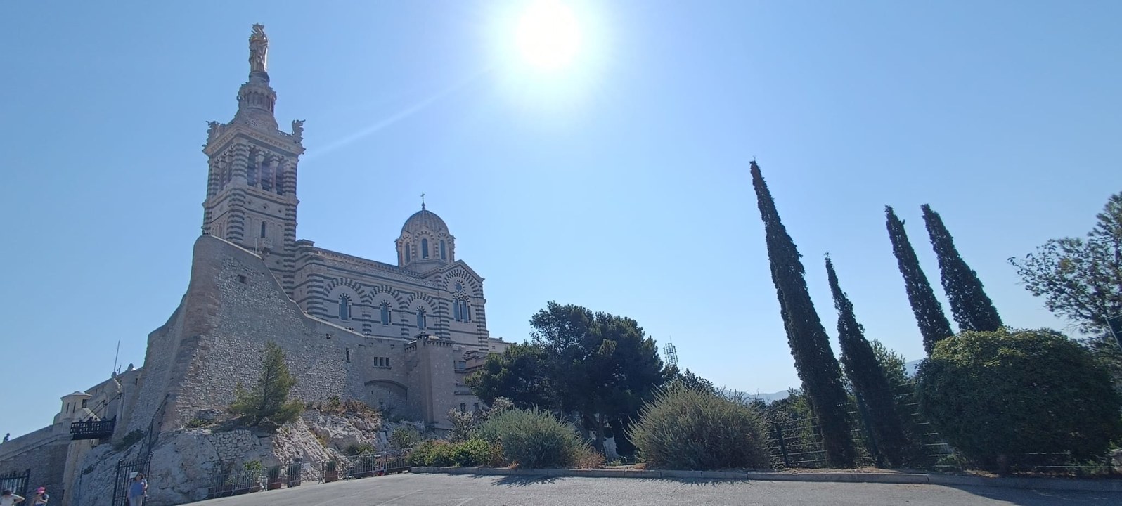 Notre-Dame de la Garde viewpoint, Château d'If island, Vallon des Auffes harbour, Aix en Provence streets