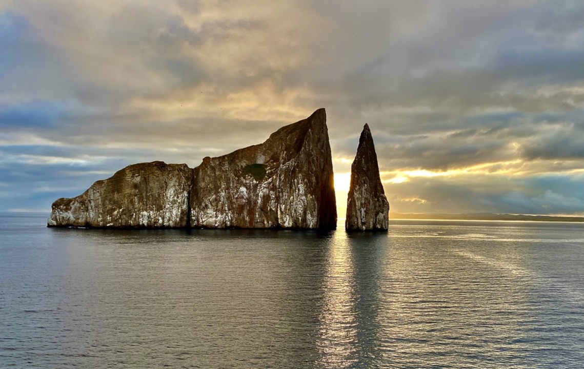 Kicker Rock snorkelling, Tijeretas Hill viewpoint, Española Island wildlife