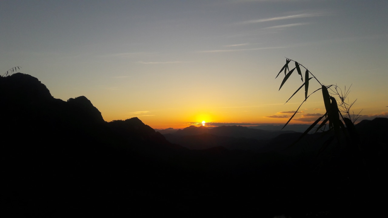 Mount Phou Si sunrise, Kuang Si Falls viewpoint, Pak Ou Cave, Plain of Jars Site 3