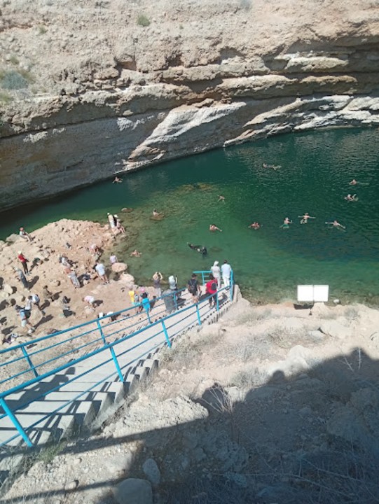 Wadi Shab, piscines turquoise et cascade cachée, Bimmah Sinkhole