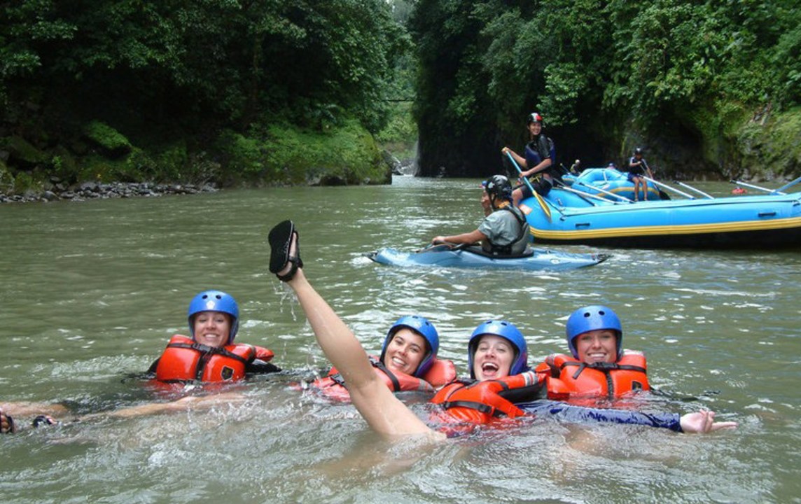 Pacuare River rapids, Pacuare River Lodge beside pristine primary forest, Irazú and Turrialba volcano regions