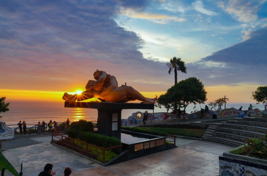 Huaca Pucllana ceremonial centre, Plaza Mayor colonial heart, Larco Mar Pacific viewpoint