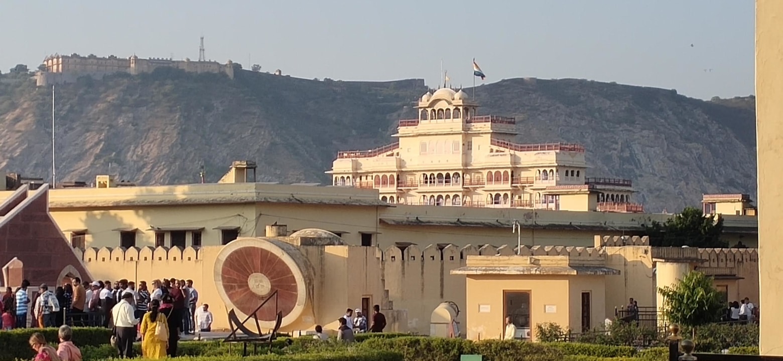 Hawa Mahal, Amber Fort on the rugged hills, Panna Meena ka Kund, Jal Mahal on Man Sagar Lake