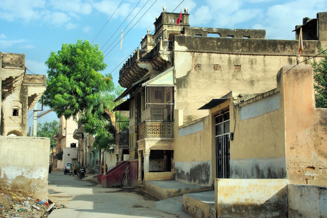 Gulab Rai Ladia Haveli, Harlalka Well, Bansidhar Newatia Haveli, Mandawa market