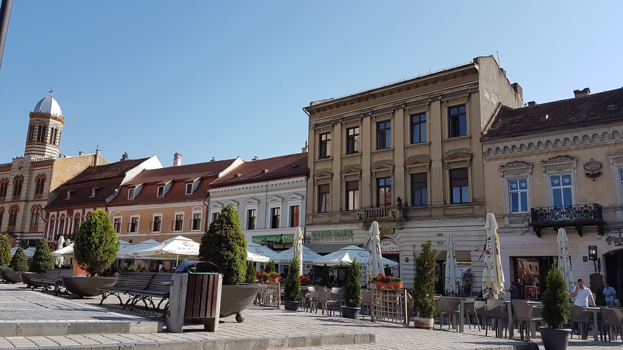 Biserica Neagră, Strada Sforii the narrowest street in Eastern Europe, Council Square
