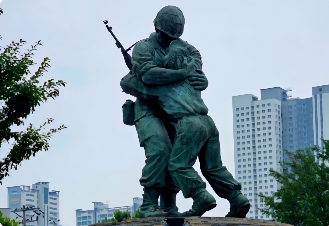National Museum of Korea galleries, War Memorial of Korea military displays, Seoul streets