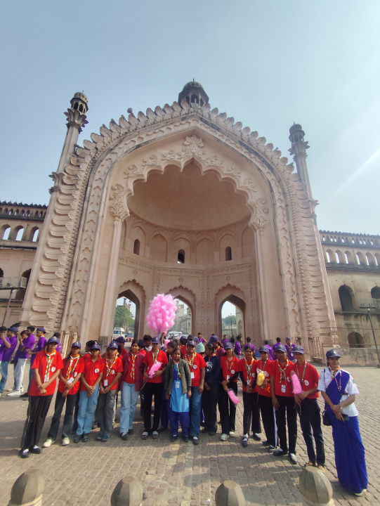 Bara Imambara, Bhool Bhulaiyaa labyrinth, Rumi Gate, La Martiniere Palace