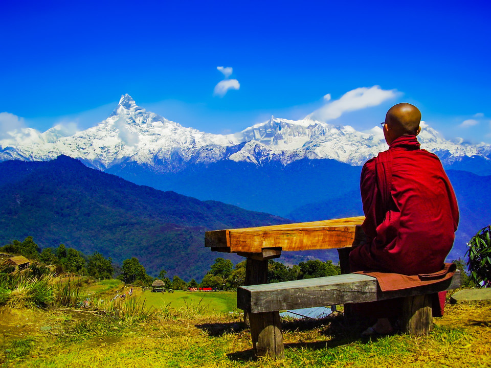 Poon Hill sunrise, Annapurna South and Mt. Fishtail, Kaligandaki valley, Ghandruk village