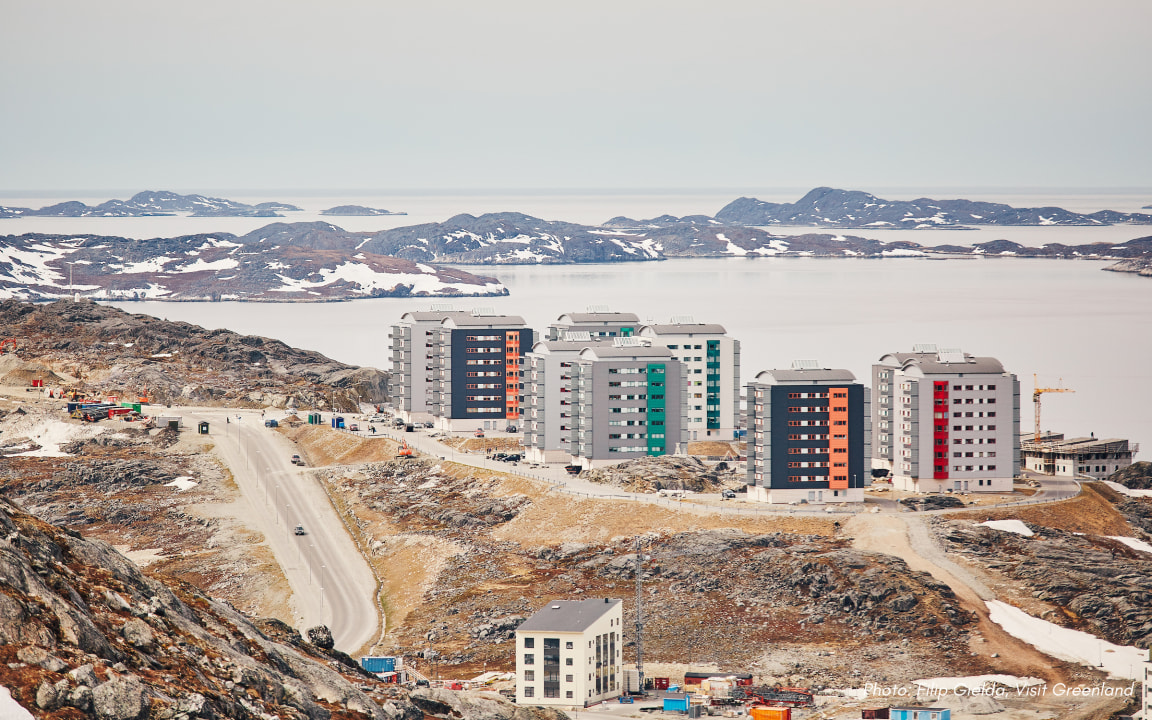 Qinngorput, Café Nuan, scenic fjord and mountain viewpoint