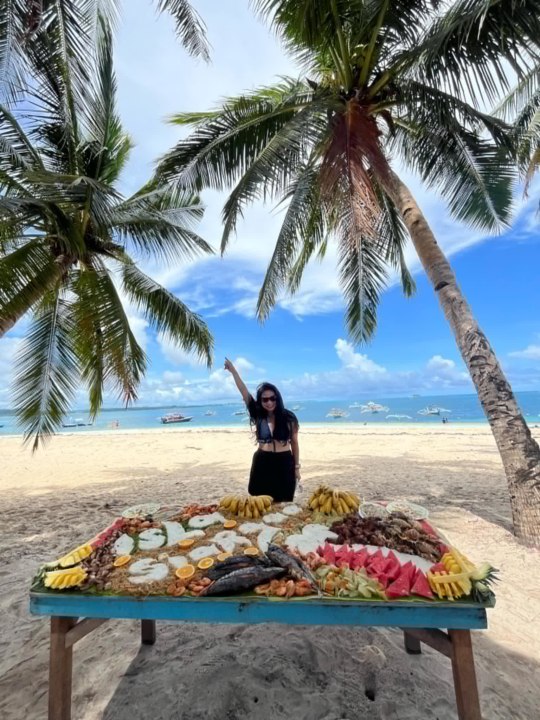 Naked Island sandbar, Guyam Island coral rock formations, Daku Island community beach