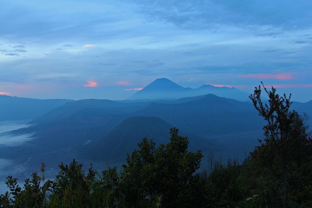 Penanjakan Hills, Mount Bromo, Teletubbies Hills, Coban Pelangi Waterfall