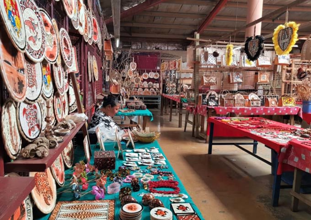 Royal Palace, Royal Tombs, Talamahu Market