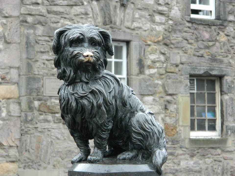 Royal Mile, narrow Closes, Edinburgh Castle, St. Giles' Cathedral
