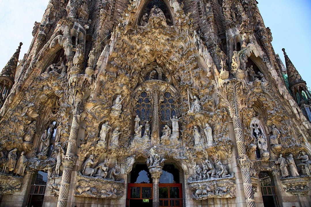 Sagrada Família, Nativity Facade, Facade of the Passion