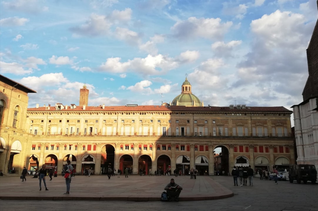Piazza Maggiore, San Petronio, Bologna, Archiginnasio Palace, medieval market alleys