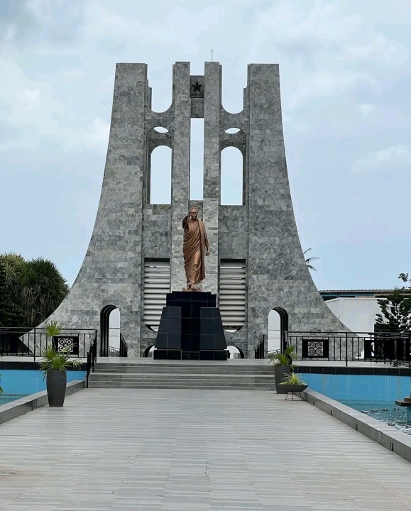 Black Star Gate, Independence Square, Makola Market, The Art Centre