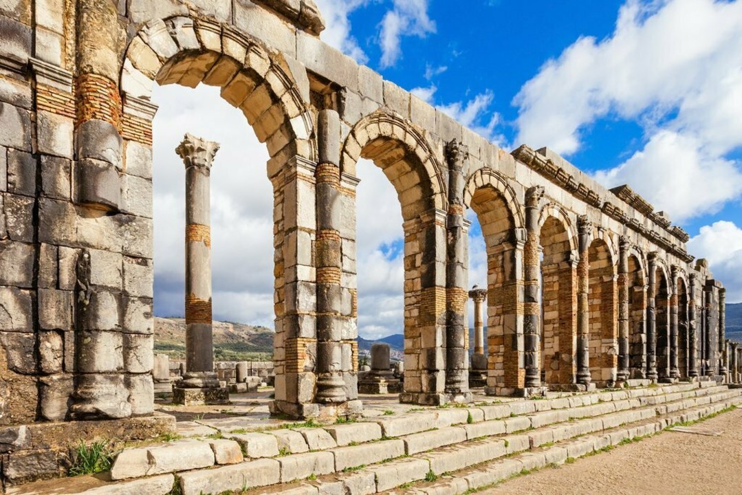 Cascades d'Akchour, Volubilis mosaics, Aït Benhaddou kasbah, Erg Chebbi dunes